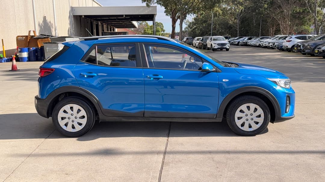 2022 Kia Stonic S, Automatic, 61661 km, Right Side View
