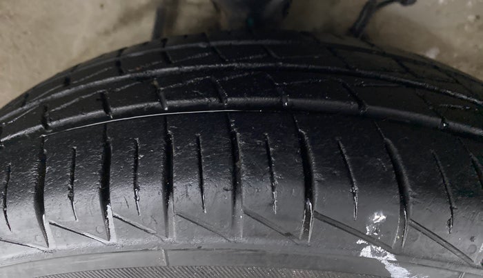 2019 Maruti Alto LXI, Petrol, Manual, 26,204 km, Right Front Tyre Tread