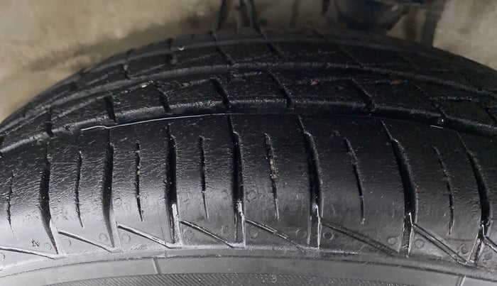 2019 Maruti Alto LXI, Petrol, Manual, 26,204 km, Left Front Tyre Tread