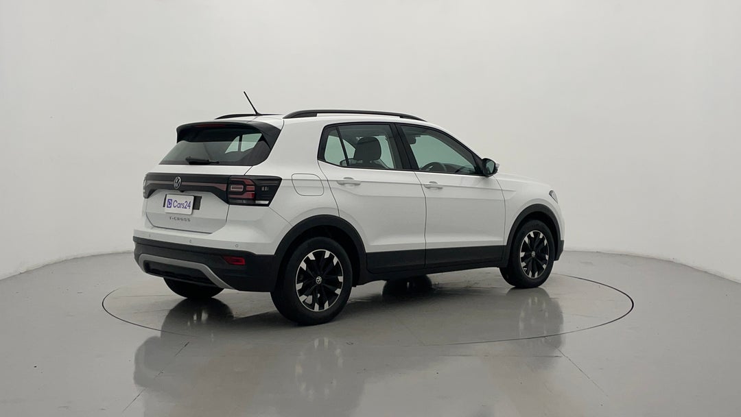 Right Back Diagonal (45- Degree) View