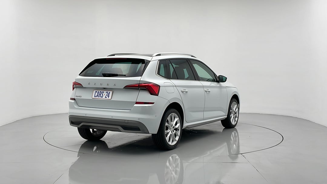 Right Back Diagonal (45- Degree) View