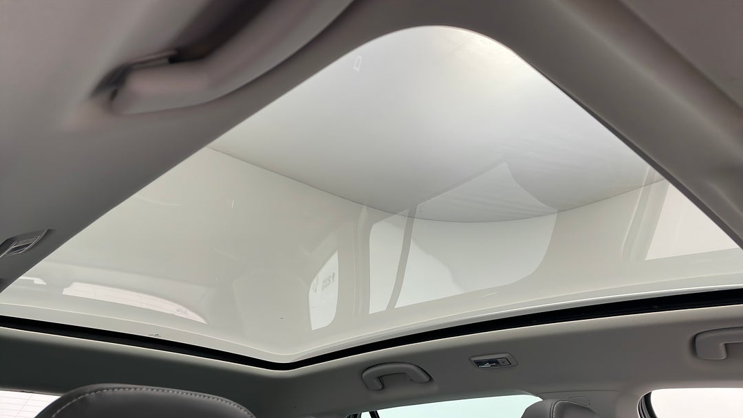 Interior Sunroof/Moonroof