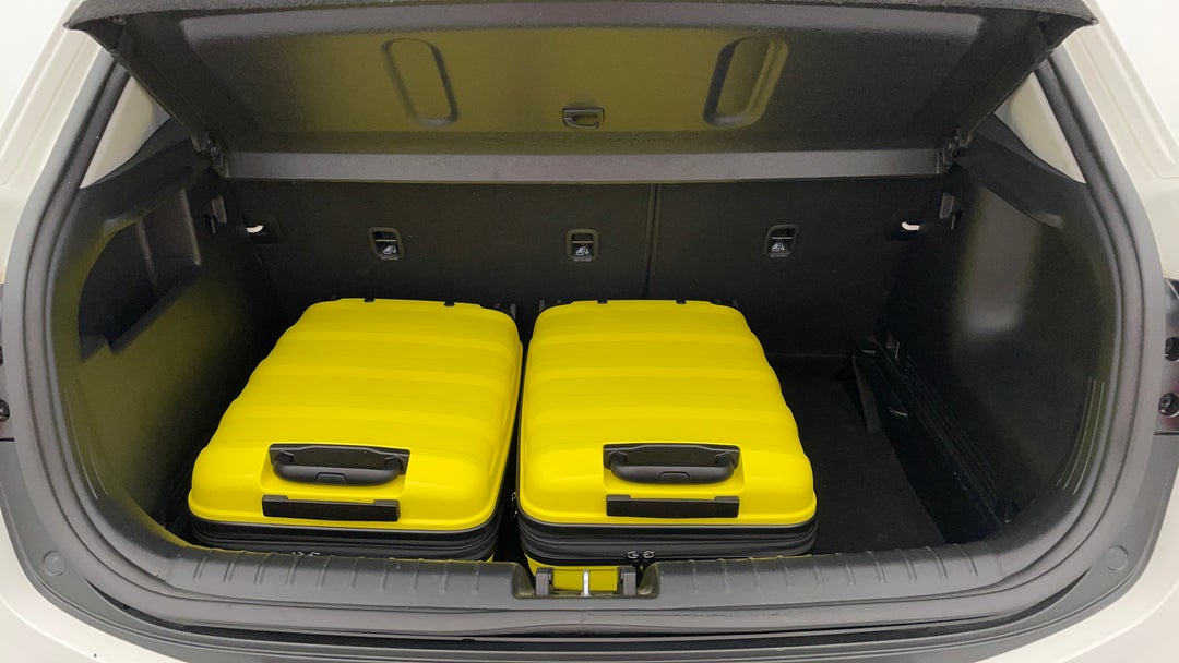 2023 Kia Stonic S, Automatic, 15587 km, Boot Inside View with Luggage