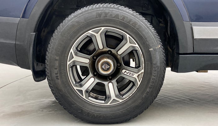 2017 Tata Hexa Varicor 400 XM, Diesel, Manual, 64,177 km, Right Rear Wheel