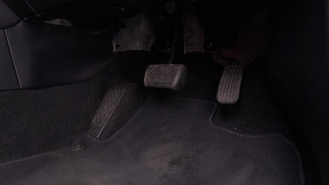 2020 Toyota Corolla Zr, Automatic, 38914 km, Pedals and Footmat