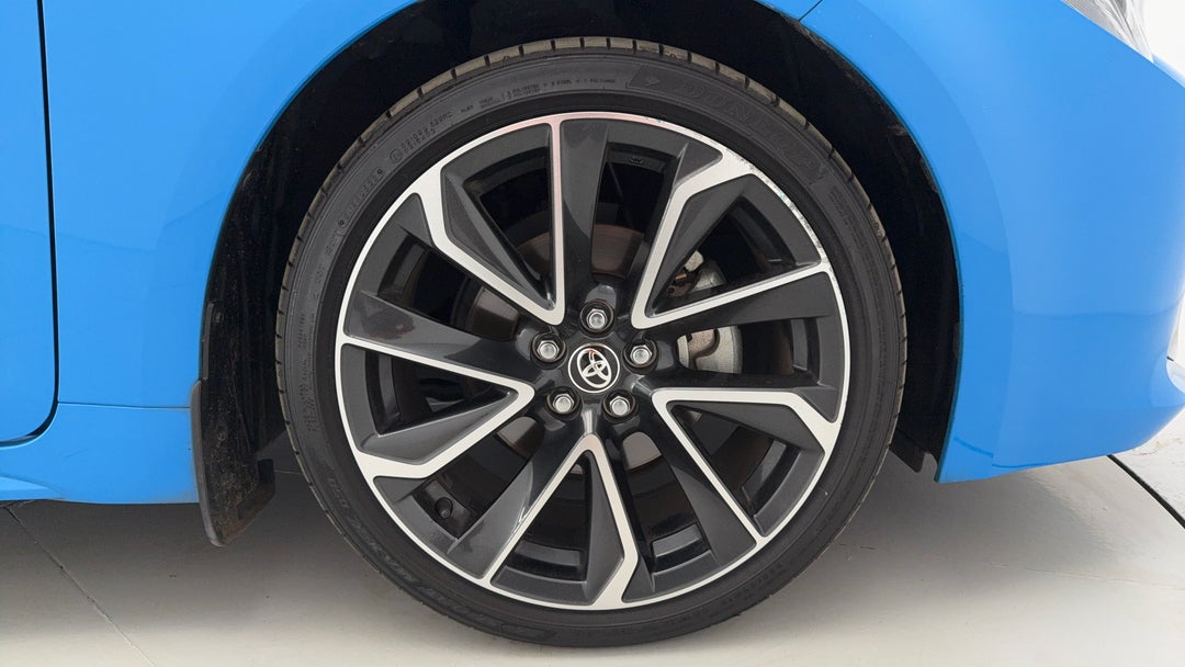 2020 Toyota Corolla Zr, Automatic, 38914 km, Right Front Wheel