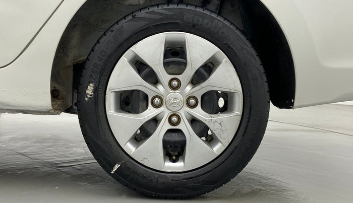 2014 Hyundai Xcent BASE 1.2, Petrol, Manual, 1,03,061 km, Left Rear Wheel