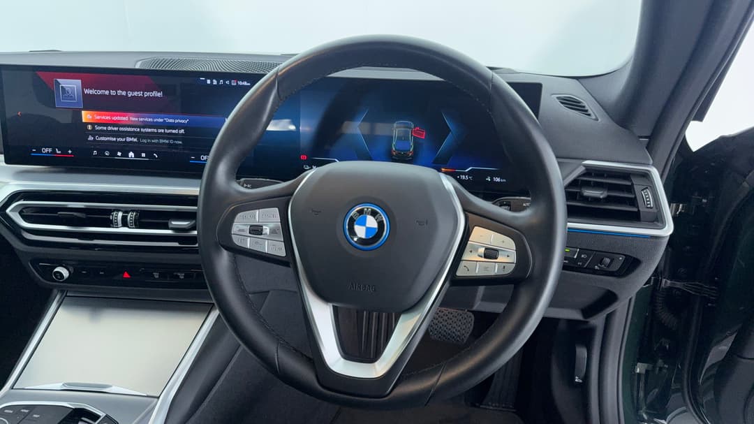 2024 BMW I4 Edrive35 Gran Coupe, Automatic, 11993 km, Steering Wheel Close-up