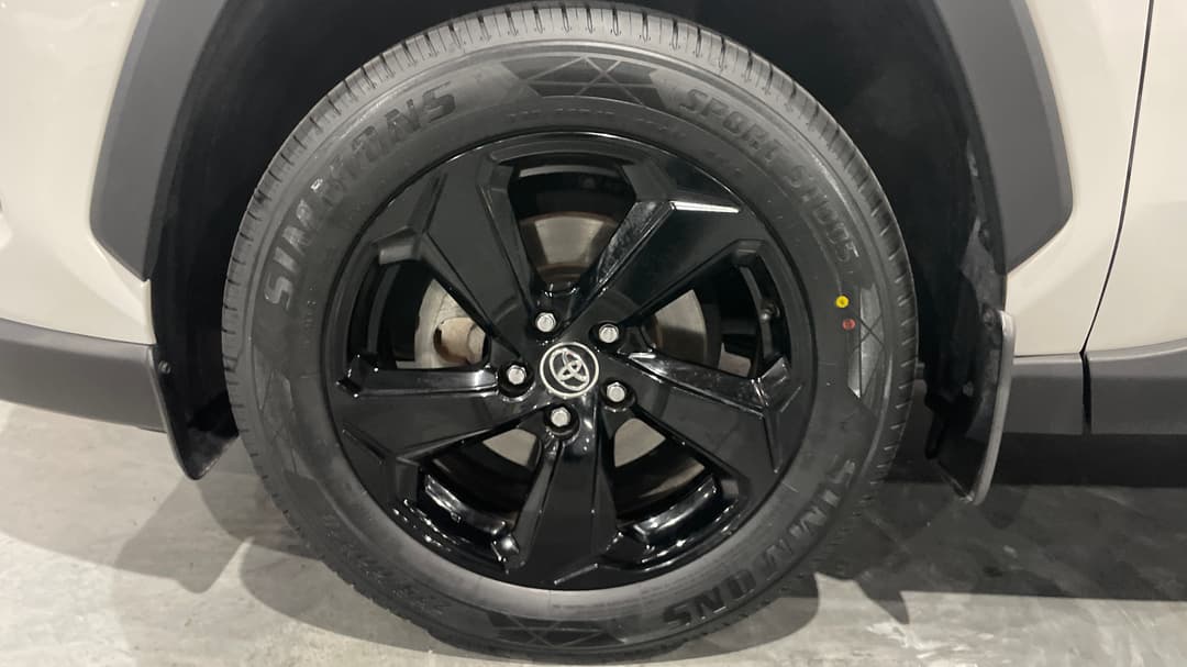 2019 Toyota RAV4 Cruiser (AWD) Hybrid, Automatic, 39377 km, Left Front Wheel