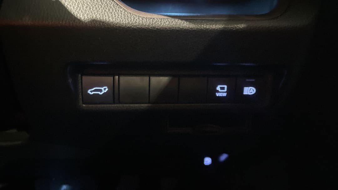 2019 Toyota RAV4 Cruiser (AWD) Hybrid, Automatic, 39377 km, Utility Switches/Buttons
