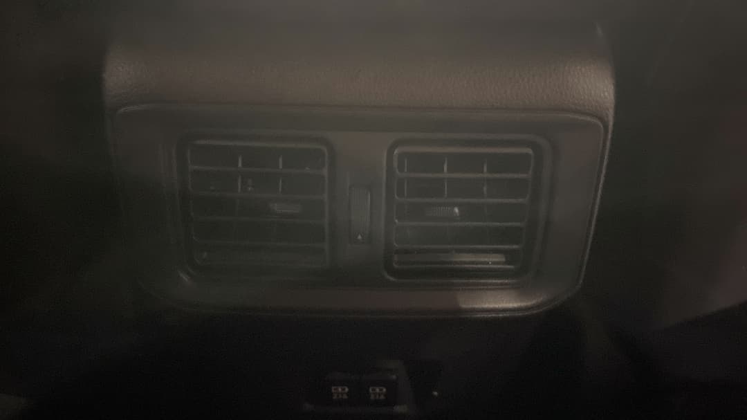 2019 Toyota RAV4 Cruiser (AWD) Hybrid, Automatic, 39377 km, Rear A/C Vent