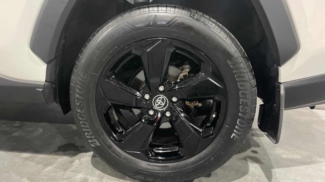 2019 Toyota RAV4 Cruiser (AWD) Hybrid, Automatic, 39377 km, Left Rear Wheel