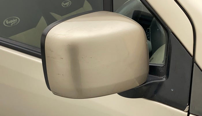 2013 Maruti Wagon R 1.0 VXI, Petrol, Manual, 33,743 km, Right rear-view mirror - Cover has minor damage