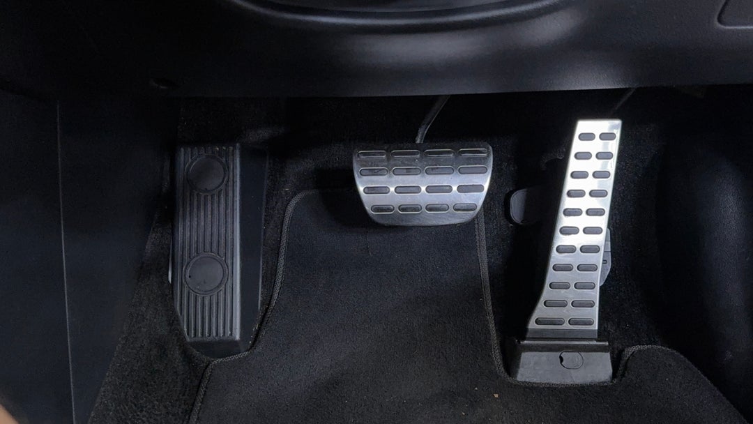 2016 Kia Sportage Platinum (AWD), Automatic, 113632 km, Pedals and Footmat