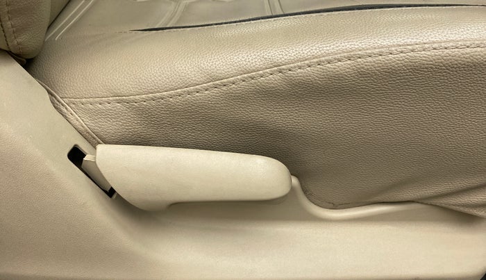 2016 Maruti Ciaz VXI, Petrol, Manual, 54,991 km, Driver Side Adjustment Panel
