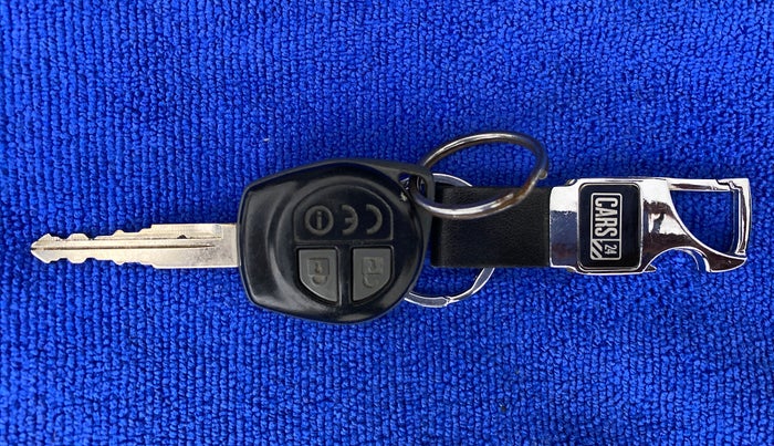 2016 Maruti Ciaz VXI, Petrol, Manual, 54,991 km, Key Close Up