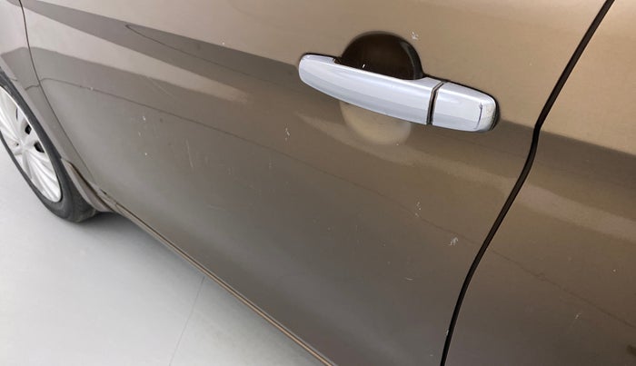 2016 Maruti Ciaz VXI, Petrol, Manual, 54,991 km, Front passenger door - Slightly dented