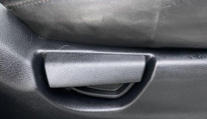2019 Hyundai NEW SANTRO SPORTZ MT, Petrol, Manual, 17,177 km, Driver Side Adjustment Panel