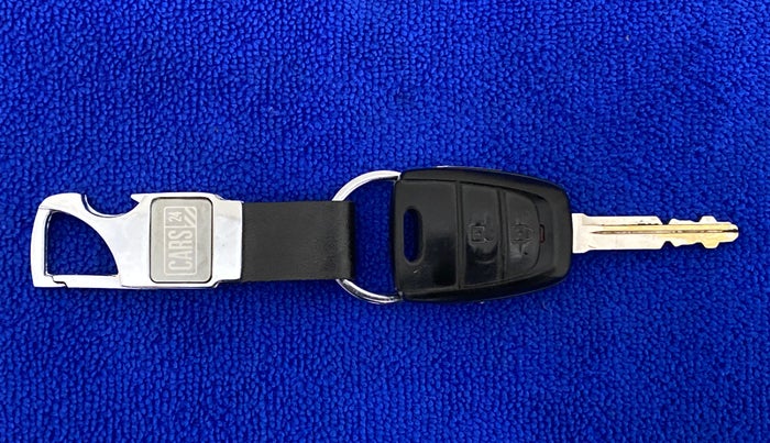 2019 Hyundai NEW SANTRO SPORTZ MT, Petrol, Manual, 17,177 km, Key Close Up