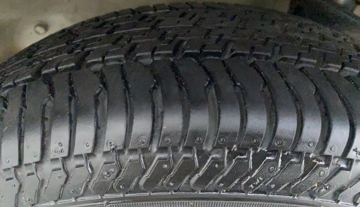 2017 Maruti Alto K10 VXI P, Petrol, Manual, 41,118 km, Left Front Tyre Tread