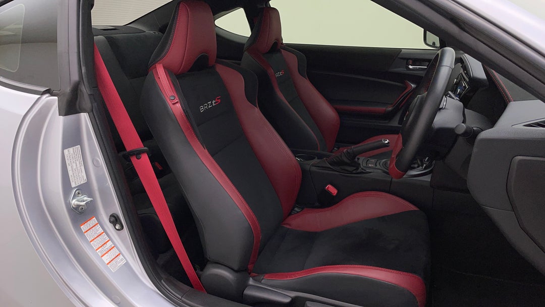 2020 Subaru Brz Ts, Manual, 19707 km, Right Side Front Door Cabin View