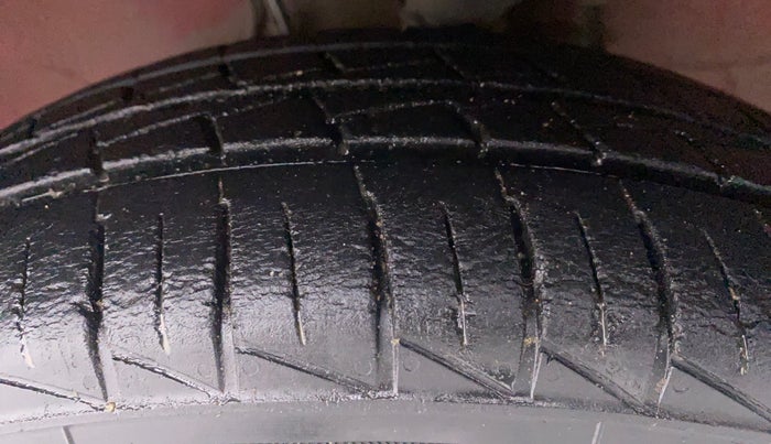 2019 Maruti Alto VXI, Petrol, Manual, 29,268 km, Left Front Tyre Tread