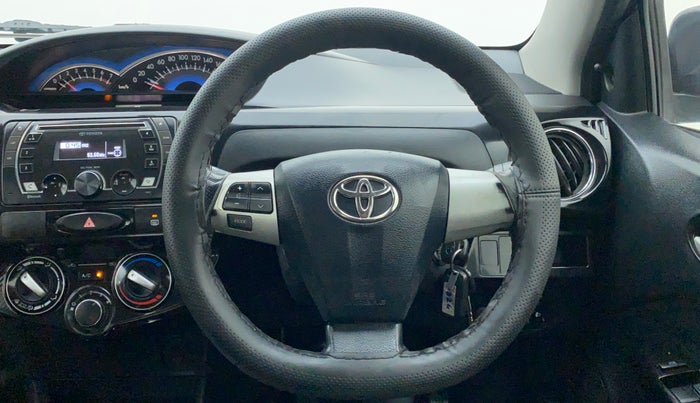 2014 Toyota Etios CROSS 1.5 V, Petrol, Manual, 80,847 km, Steering Wheel Close Up