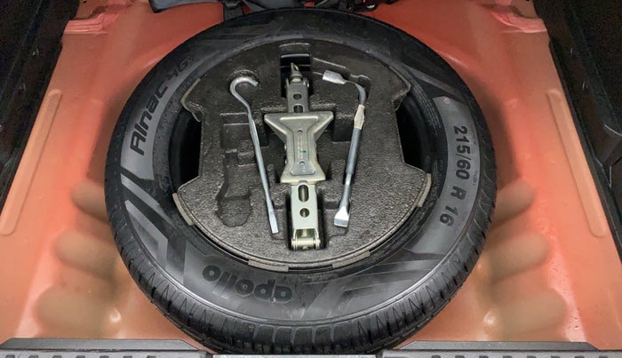 2019 Maruti Vitara Brezza ZDI AMT, Diesel, Automatic, 31,785 km, Spare Tyre