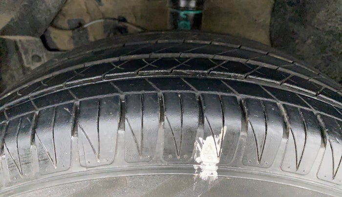 2019 Maruti Vitara Brezza ZDI AMT, Diesel, Automatic, 31,785 km, Left Front Tyre Tread