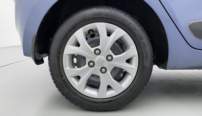 2016 Hyundai Grand i10 SPORTZ 1.2 KAPPA VTVT, Petrol, Manual, 24,521 km, Right Rear Wheel