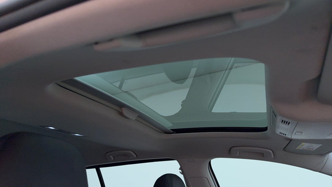 Interior Sunroof/Moonroof