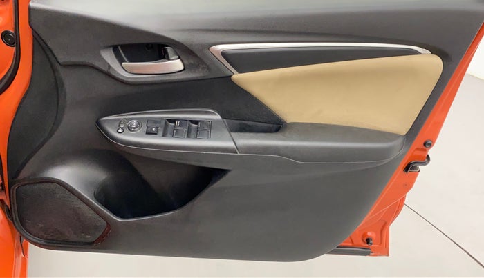 2015 Honda Jazz 1.2L I-VTEC V AT, Petrol, Automatic, 72,407 km, Driver Side Door Panels Control