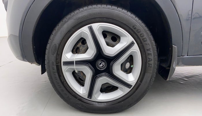 2018 Tata NEXON XM 1.5, Diesel, Manual, 97,407 km, Left Front Wheel