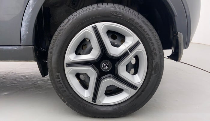 2018 Tata NEXON XM 1.5, Diesel, Manual, 97,407 km, Left Rear Wheel