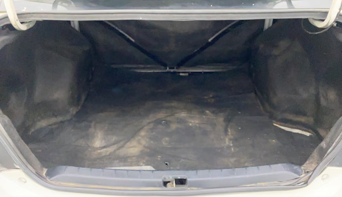 2014 Toyota Etios G SP, Petrol, Manual, 78,652 km, Boot Inside