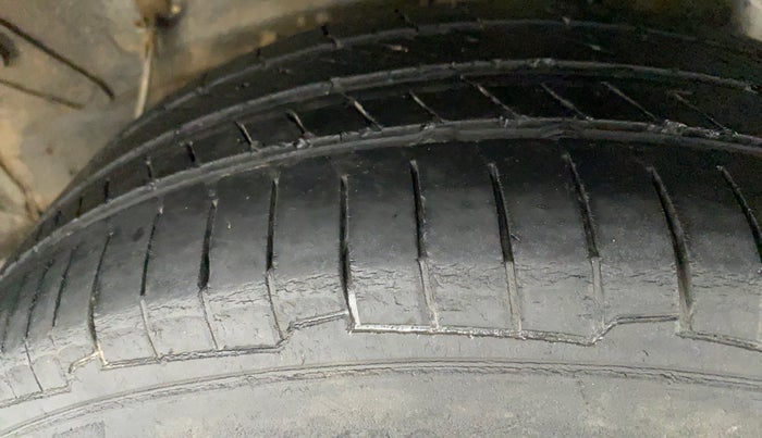 2014 Toyota Etios G SP, Petrol, Manual, 78,652 km, Left Rear Tyre Tread