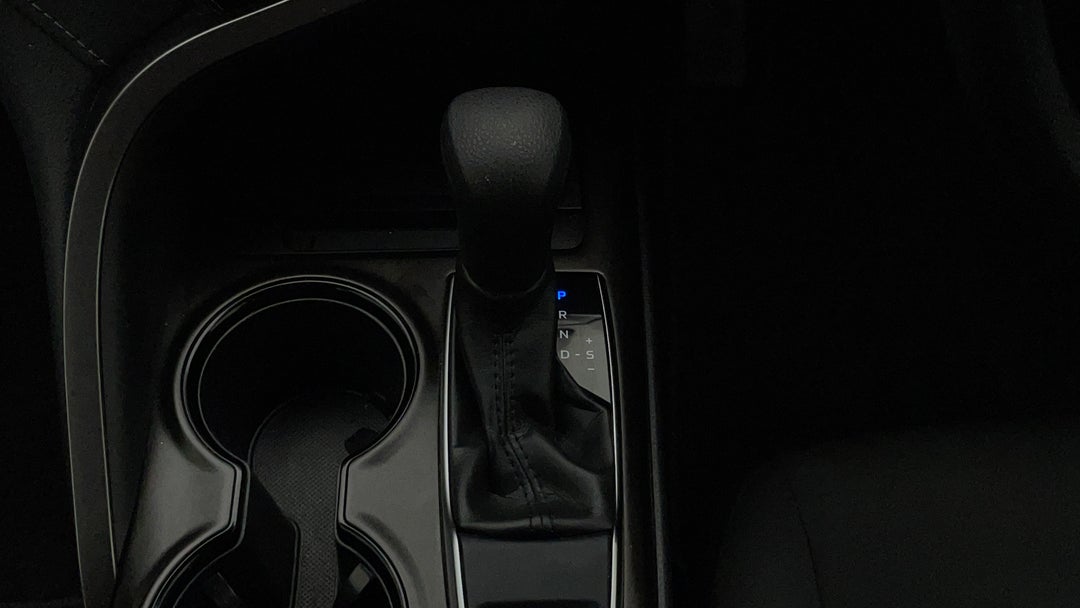 2023 Toyota Camry Ascent, Automatic, 64099 km, Gear Lever 