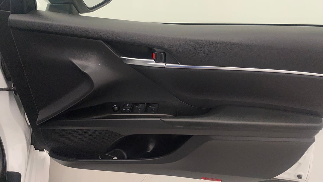 2023 Toyota Camry Ascent, Automatic, 64099 km, Speaker View