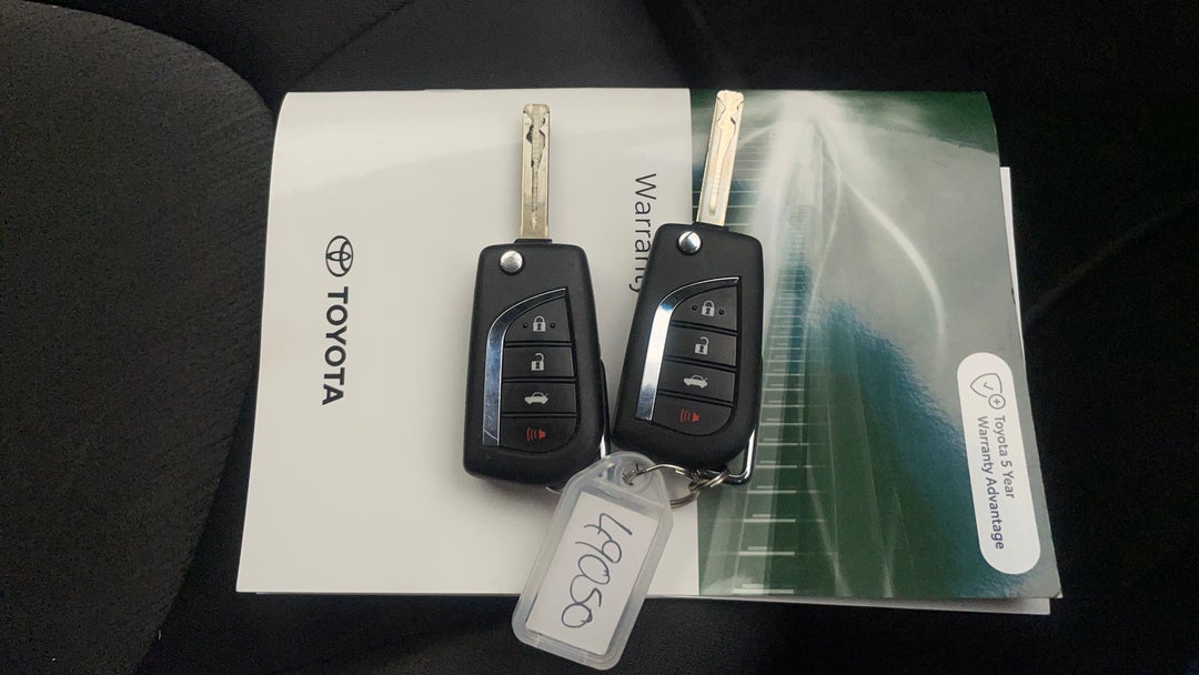 2023 Toyota Camry Ascent, Automatic, 64099 km, Key Close-up