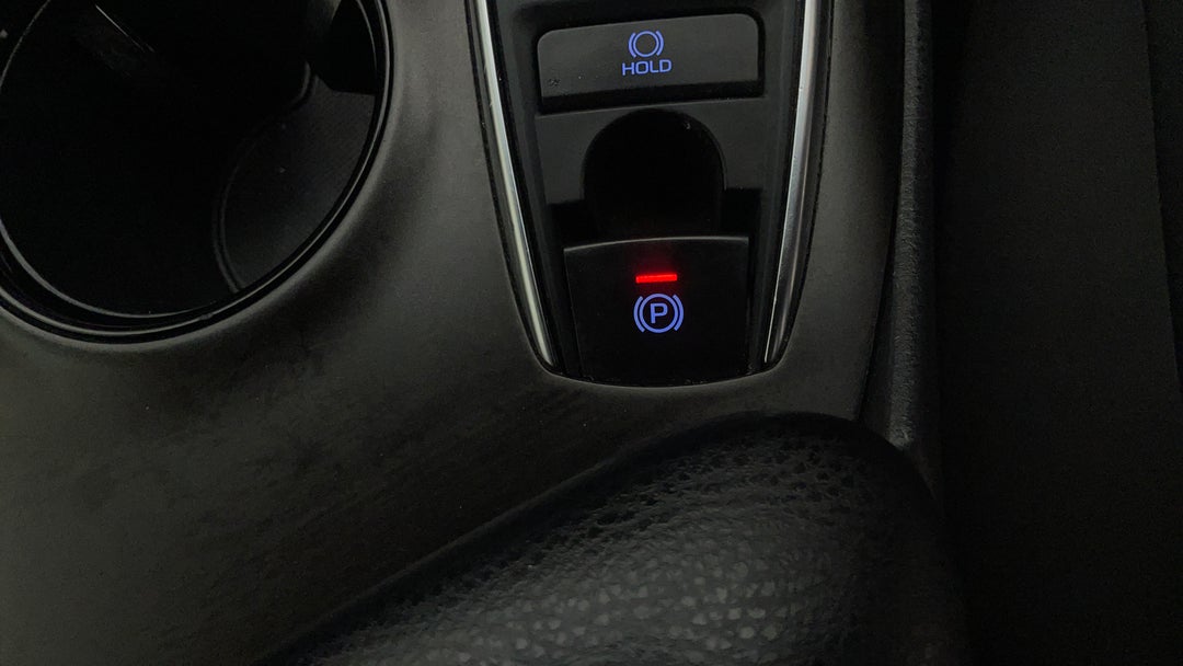 2023 Toyota Camry Ascent, Automatic, 64099 km, Handbrake