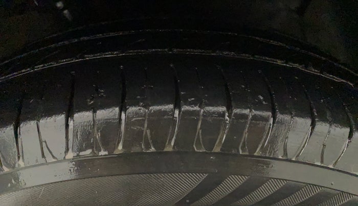 2017 Hyundai Grand i10 SPORTZ (O) 1.2 KAPPA VTVT, Petrol, Manual, 75,841 km, Left Front Tyre Tread