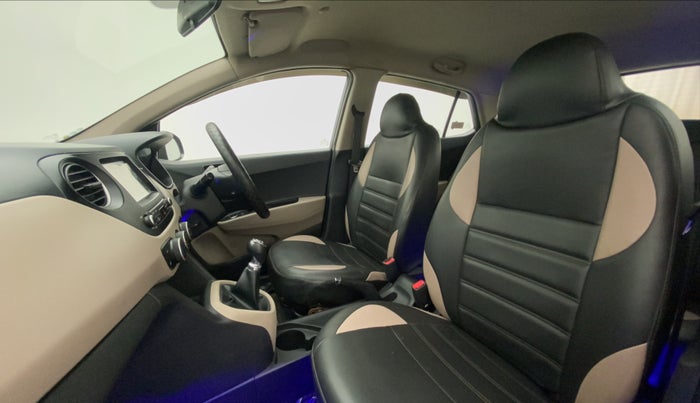 2017 Hyundai Grand i10 SPORTZ (O) 1.2 KAPPA VTVT, Petrol, Manual, 75,841 km, Right Side Front Door Cabin