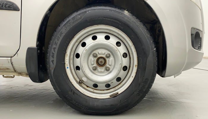 2012 Maruti Ritz LXI, Petrol, Manual, 74,168 km, Right Front Wheel