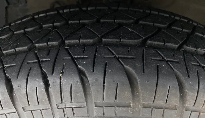 2016 Maruti Swift VXI OPT, Petrol, Manual, 47,182 km, Left Front Tyre Tread