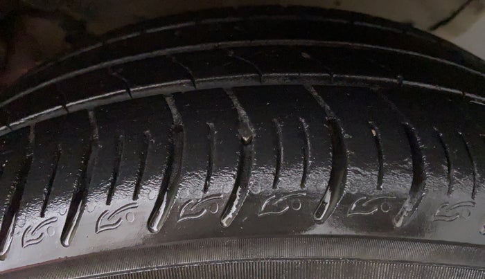 2020 Tata ALTROZ XZ 1.2, Petrol, Manual, 20,618 km, Left Rear Tyre Tread