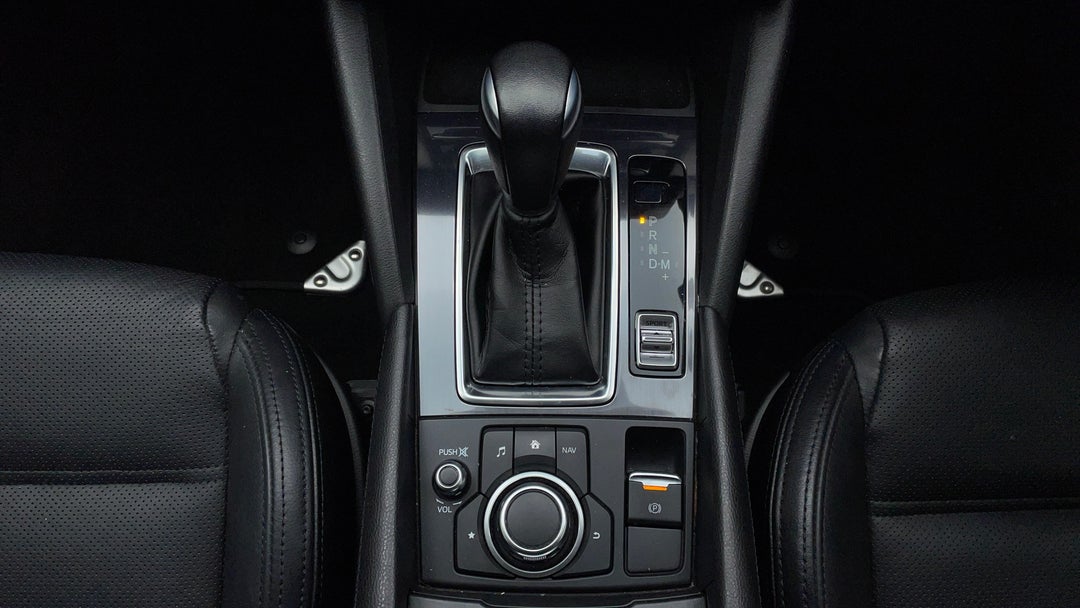 2017 Mazda 6 Touring, Automatic, 101384 km, Gear Lever 