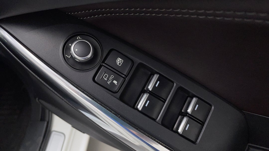 2017 Mazda 6 Touring, Automatic, 101384 km, Drivers Side Door Panel Controls