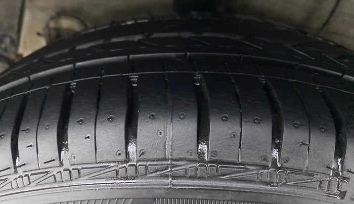 2016 Hyundai Xcent SX 1.2, Petrol, Manual, 51,923 km, Right Rear Tyre Tread