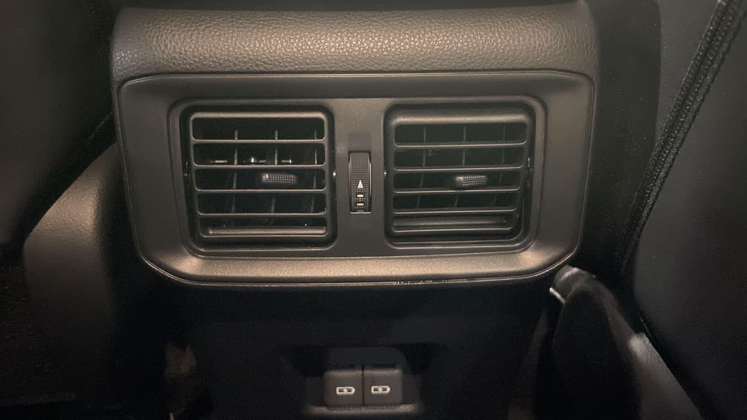 2024 Toyota RAV4 Cruiser (AWD) Hybrid, Automatic, 37498 km, Rear A/C Vent