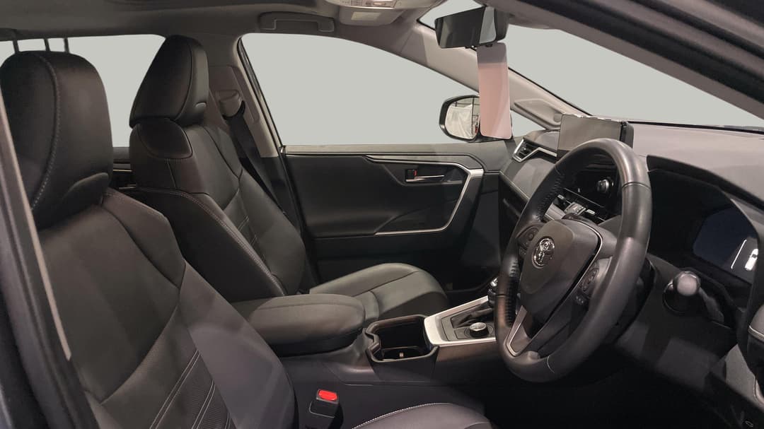 2024 Toyota RAV4 Cruiser (AWD) Hybrid, Automatic, 37498 km, Right Side Front Door Cabin View